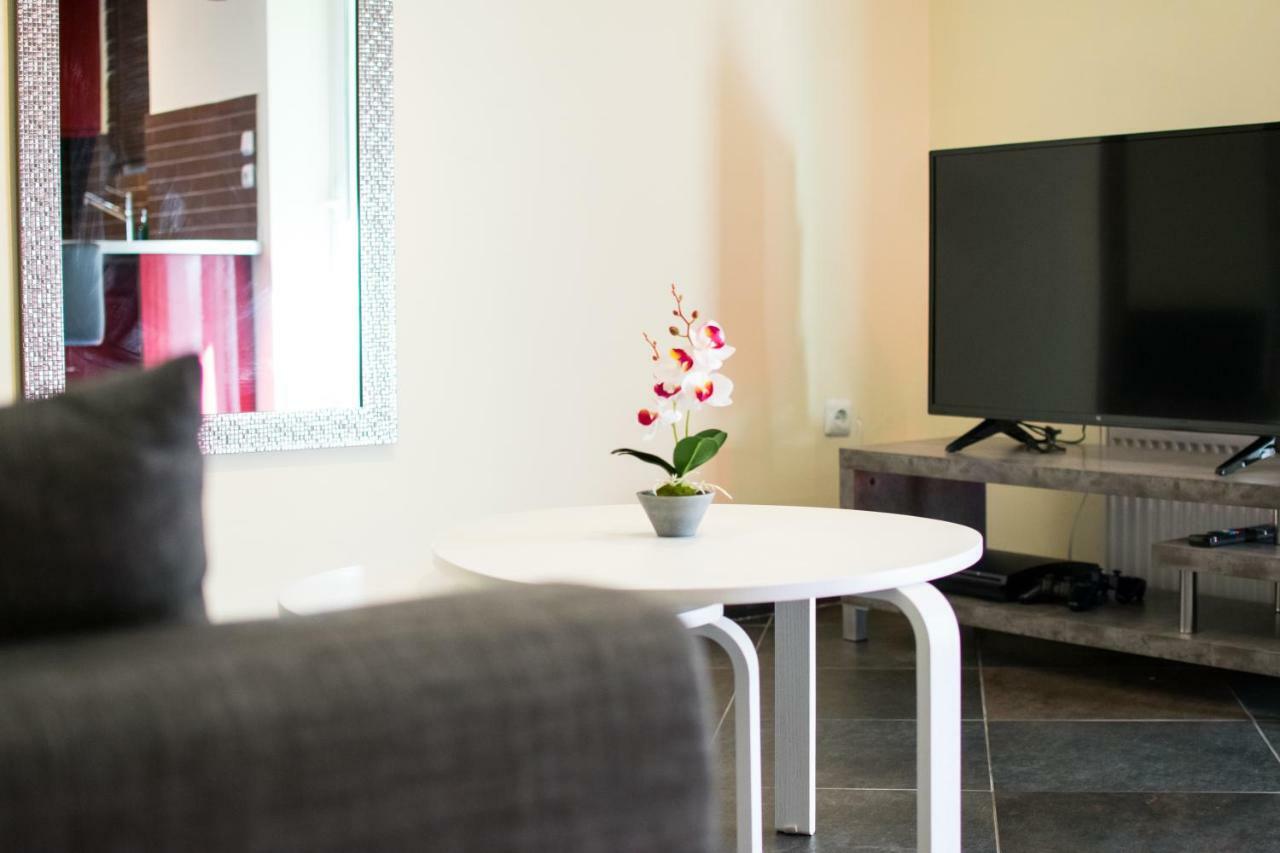 Seaside Sunset Walks Apartment เอเธนส์ ภายนอก รูปภาพ